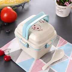 lunch box with spoon