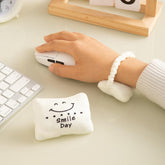 Fashionable Hand Rest Bracelet