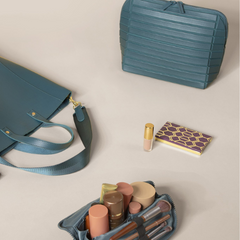 Traveler Makeup Bag